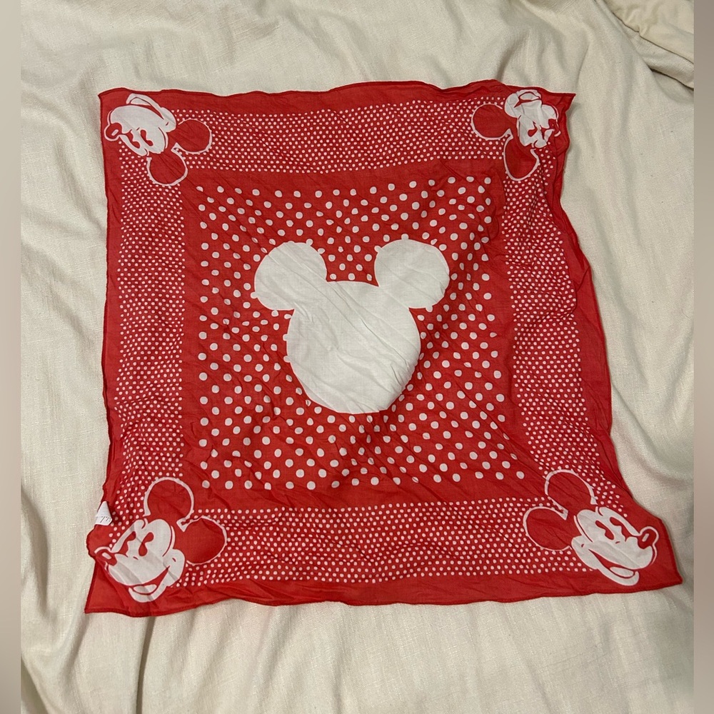 Mickey Mouse scarf